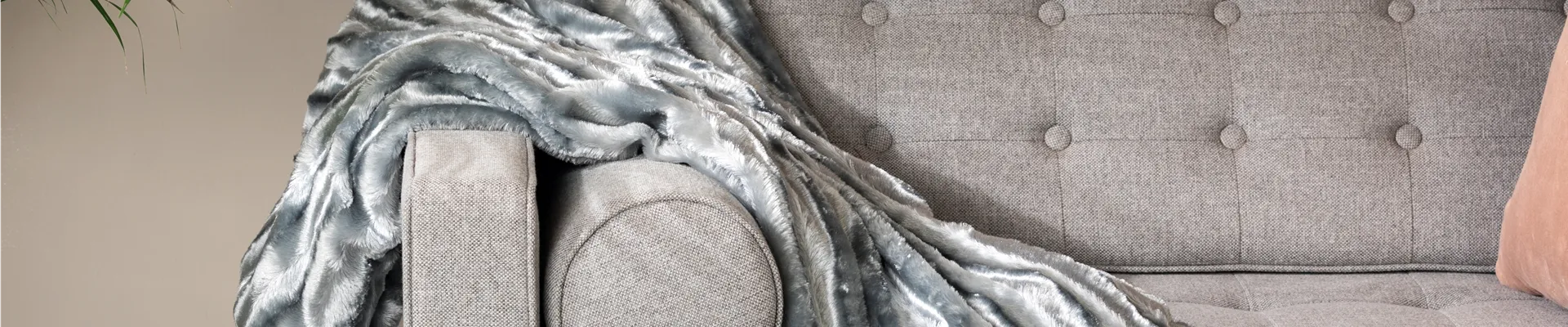 Dekoration - Sofa mit Decke